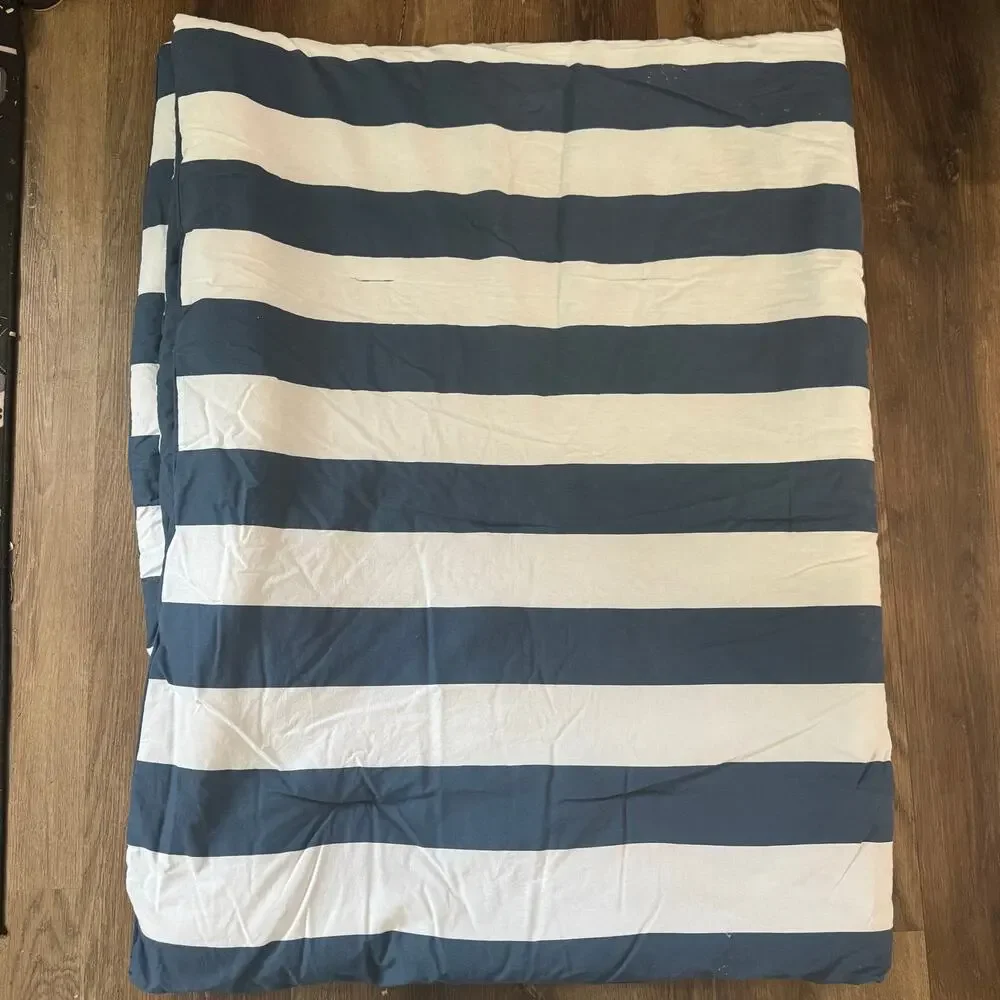 Twin Pillowfort Striped Comforter in Navy Blue and White